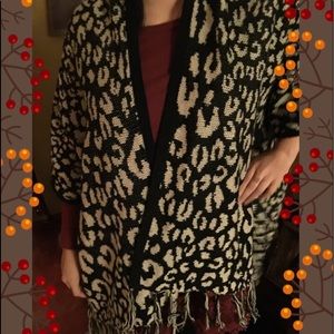 Cape Warm Leopard print